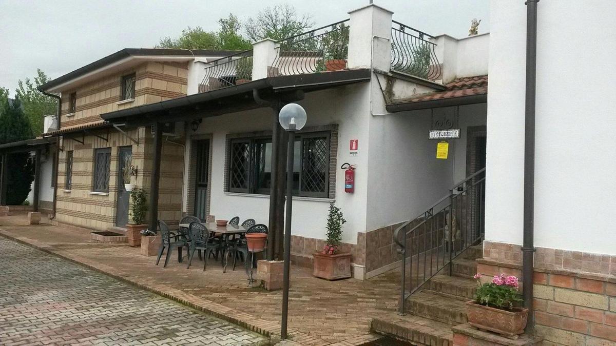 Agriturismo Borgo Nuovo Sant'Agata Dei Goti Hotel Migliara-San Silvestro Екстериор снимка